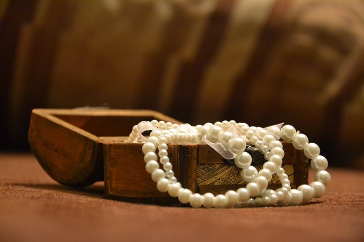 Quel type de collier ira le mieux avec mon look ?